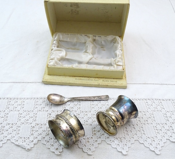 Vintage French 1950s Silver Plated Three Piece Christening Gift Boxed Set of Egg Cup Napkin Ring and Spoon by Girou Paris, Retro Breakfast