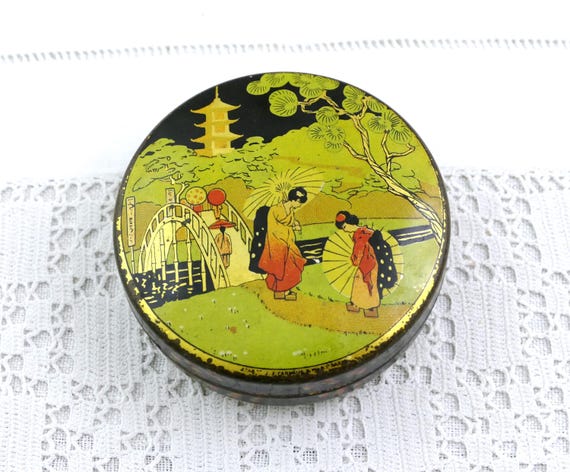 Antique French Stylized Japonisme Lithographed Round Metal Tin with Pagoda and Gassers, Retro Exotic Candie / Powder Container