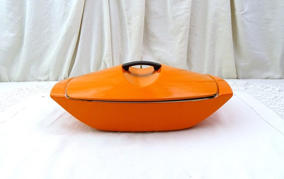 Vintage French Mid Century 1950s Designer Orange Enameled Cast Iron Le Creuset 4.5 Cooking Pan / Pot and Lid by Raymond Loewy, Retro Kitchen