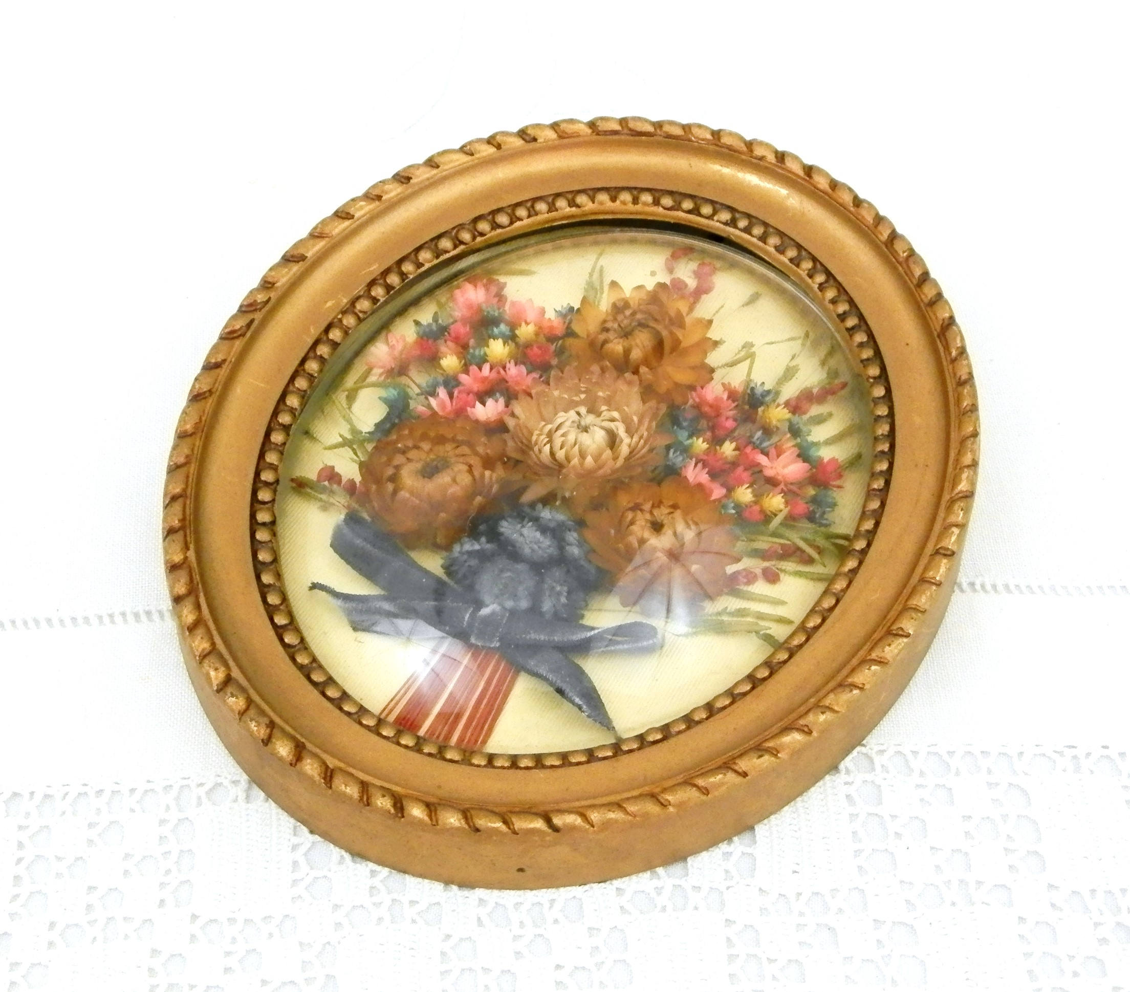 Vintage Oval Domed Glass Picture Frame with Dried Flower Composition