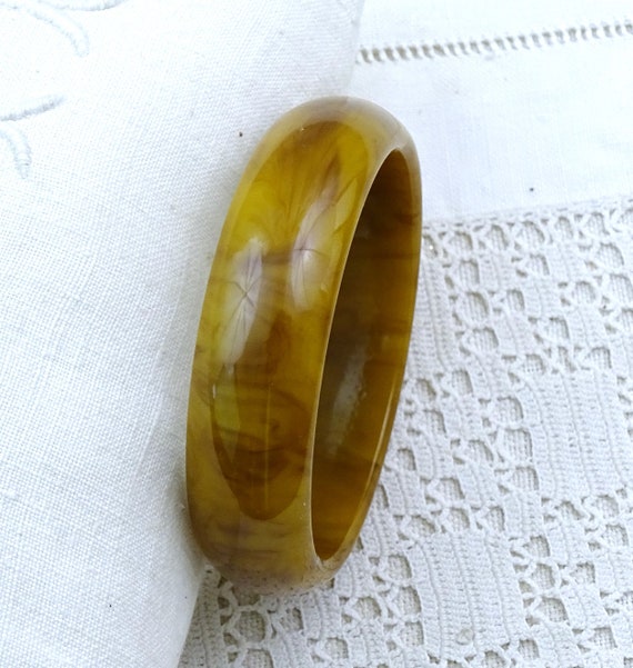 Vintage Marbled Toffee Bakelite Chunky Bangle, Retro Cataline Early Plastics Woman's Jewelry, 1940s Banana Bread Mottled Bracelet France