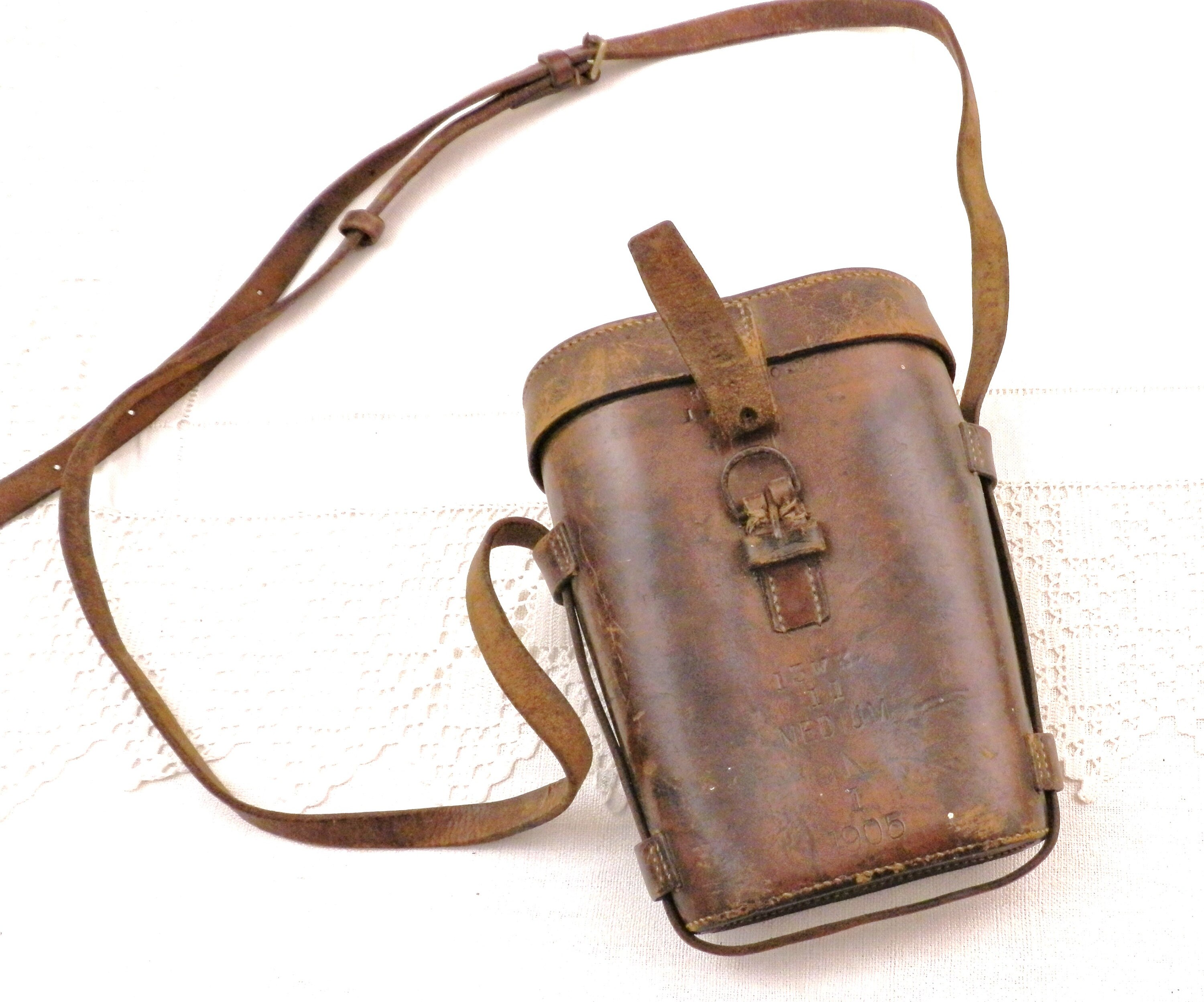 Working Antique 1905 Pair Binoculars with Leather Carrying Case made of