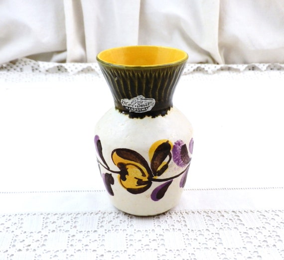 Small Vintage Mid Century West German Bay Kecamik Vase with Original Sticker, Retro 1960s Flower Arranging Accessory, Flea Market Home Decor