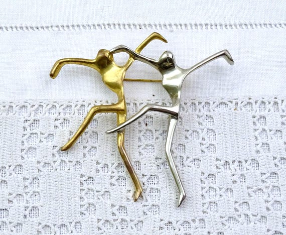 Large Vintage Modernist Metal Brooch with 2 Minimalist Dancing Figures, Retro Brutalist Mid Century Pin with Dancers in Silver Gold Tone