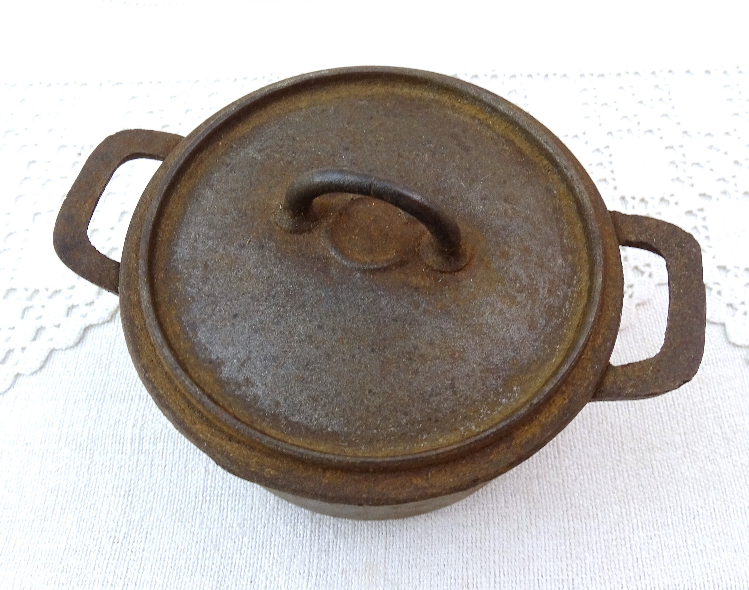 2 Quart Cast Iron Pot – Townsends