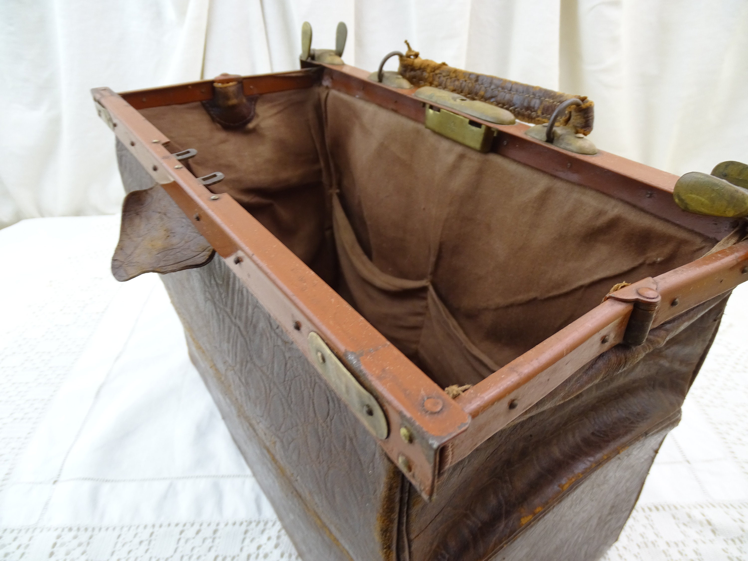 Antique French Brown Leather Gladstone Bag, Doctor / Midwife Bag