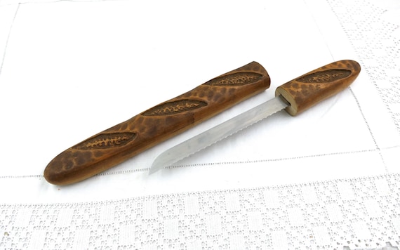 Large Vintage French Novelty Wooden Thiers Bread Knife Baguette Shaped, Retro Fun Fake Flute Bun Carving Knife France of Wood, Joke Meal