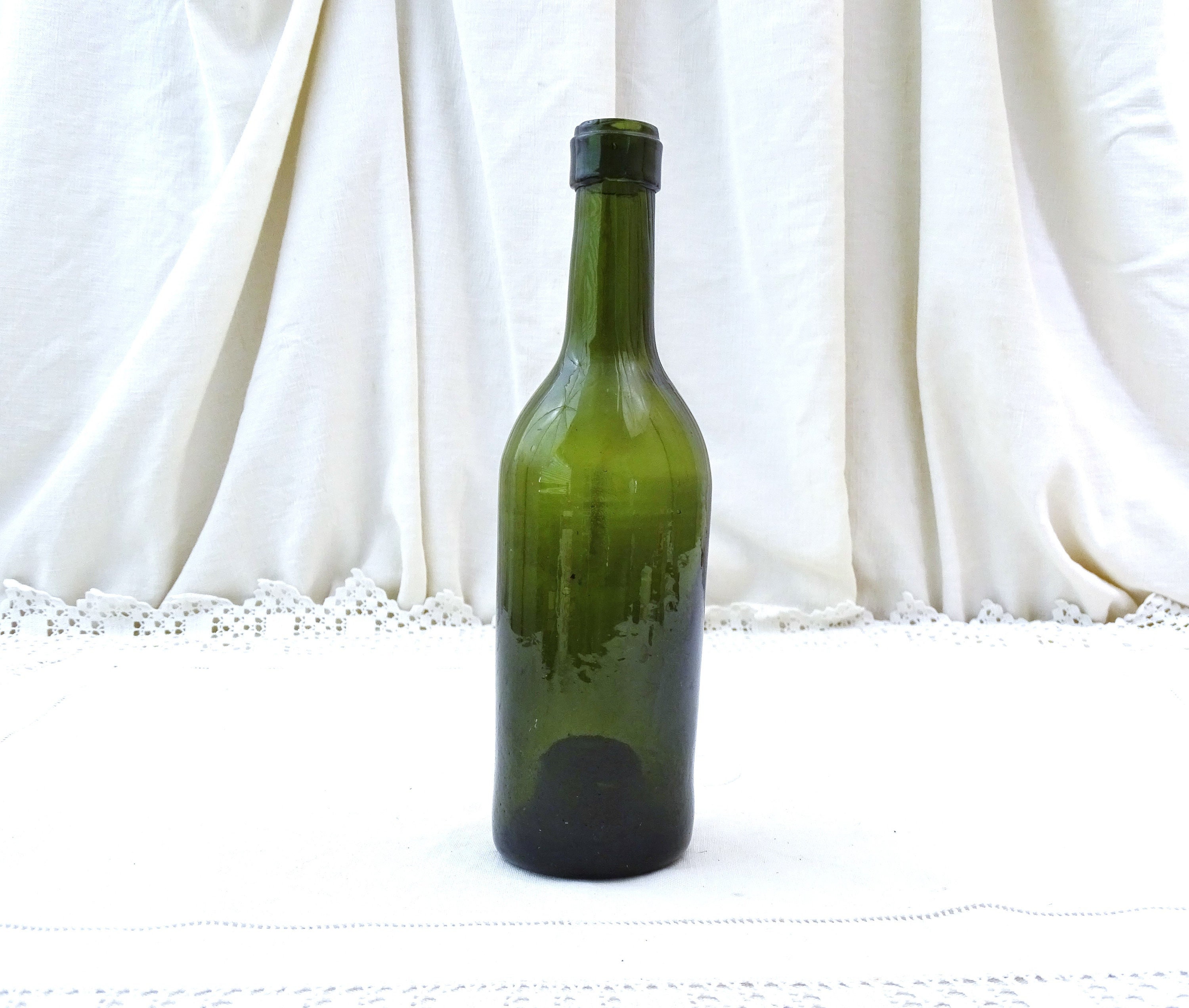 Small - Wine Glasses & Bottle