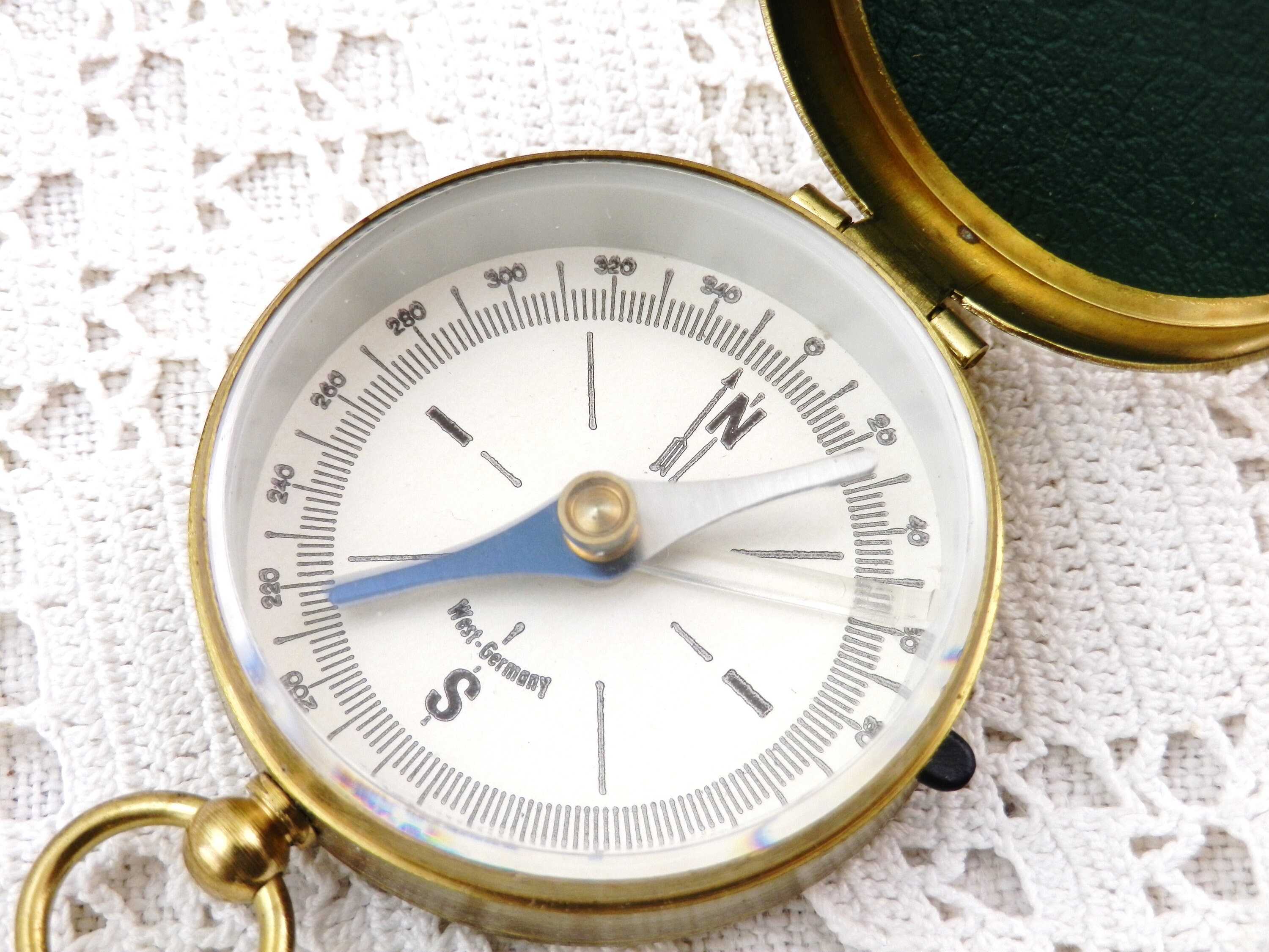 Vintage Boxed Pocket Compass made of Brass Metal in ...