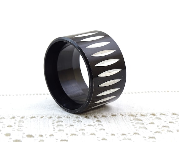 1 Vintage 1970s Conrah Napkin Ring in Black Anodized Polished Turned Aluminum, Retro 70s Tableware from Wales Great Britain