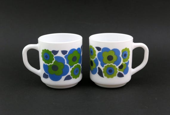 Pair of Vintage Milk Glass Floral Mugs, Retro Blue Green Flower Coffee Cups, Mid Century Kitchen, 1970s Arcopal Style Drinkware