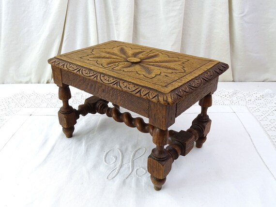 Antique French Carved Oak Wood Foot Stool with Barley Twist Legs, Small Vintage Wooden Prayer Bench, Retro Country Farmhouse Cottage Decor