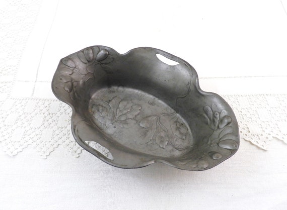 Antique Art Nouveau Jugendstil Pewter Dish by Osiris Germany 1902 With Embossed Leaf Pattern, Vintage Metal Fruit Bowl, Brocante Home Decor