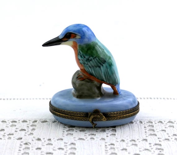 Vintage French Limoges Porcelain Pill Box with King Fisher 77 No022, Retro Bird Lover Gift from France, Collectible China Trinket Container