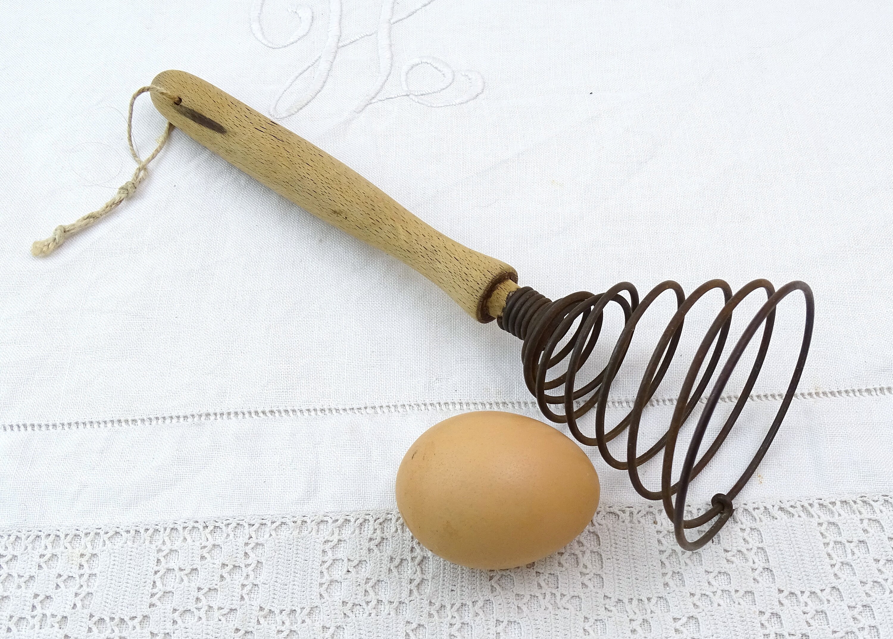 spiral egg whisk
