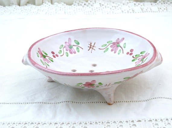 Vintage French Malicorne Ceramic Strainer Dish on 3 Feet in White with Pink Flowers, Retro Country Handmade Berry Bowl from Sarthe in France