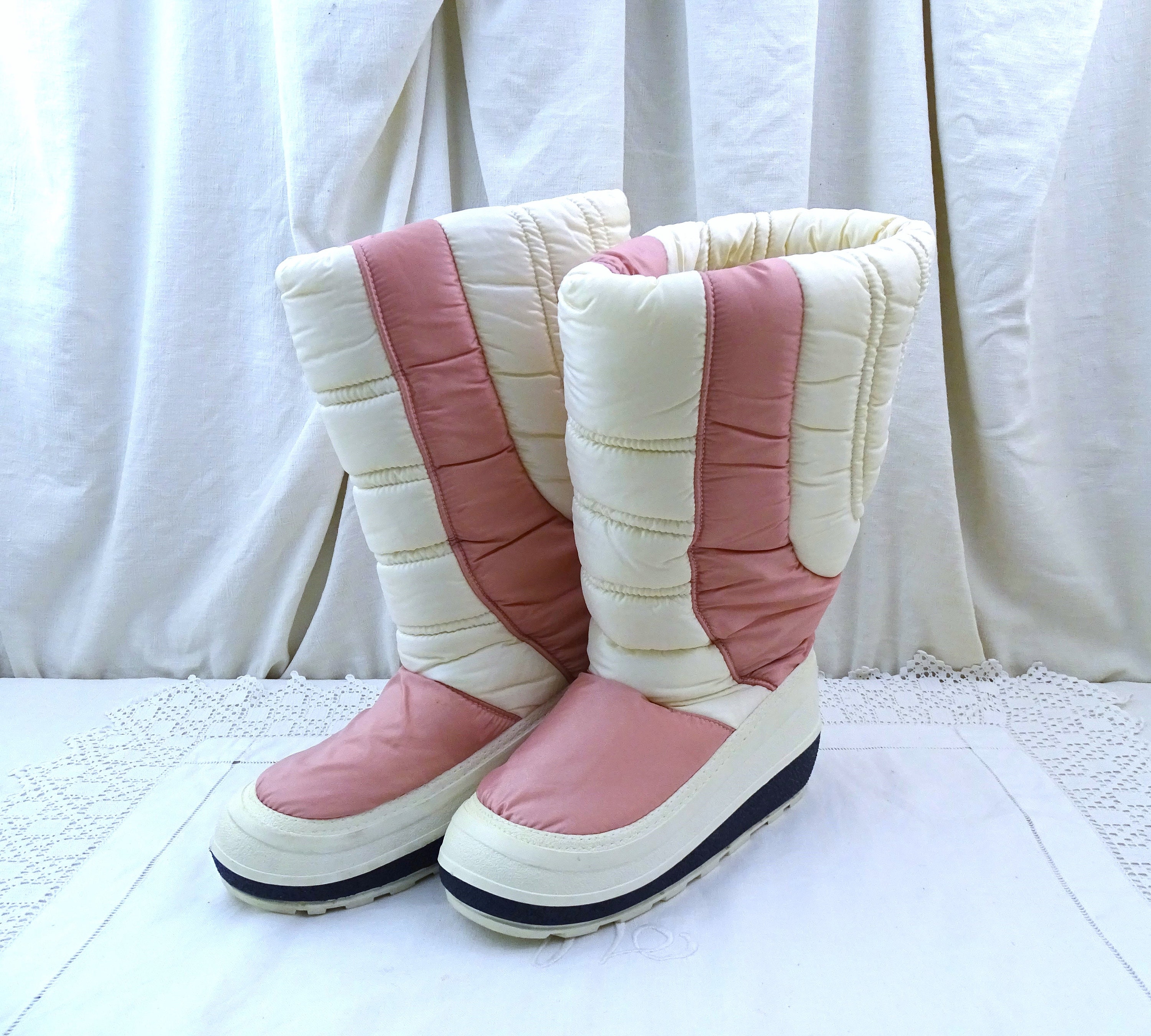 Vintage Flaj 1980s Pink and White Made in Italy Snow Boots Size 39 40 Eu 8 US 6 7 Uk Retro 70s Apres Ski Shoes Winter SkiFashion
