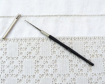 Thin Antique Metal and Wood Crochet Hook Number 23 with Protective Cap by Kirby Beard and Co, Retro Crocheting Needle Tool, Vintage Craft