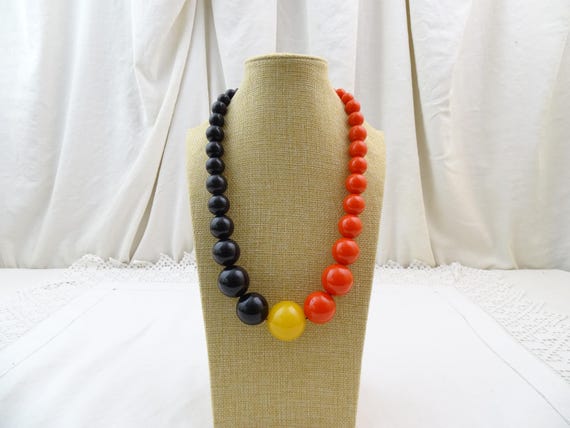 Large Chunky Vintage French Art Deco Graduated Round Bakelite in Black Red and Yellow Beaded Necklace 122 gm, Catalin Bead Jewelry France
