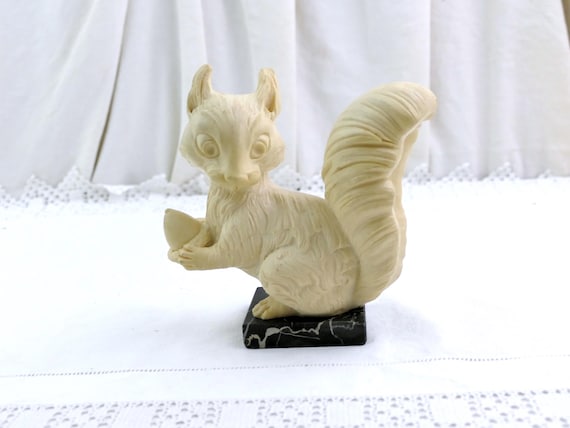 Vintage 1960s Italian Carved Alabaster Figurine of A Squirrel Nibbling a Nut by Santani, Retro Fun Animal Stone Statuette from Italy