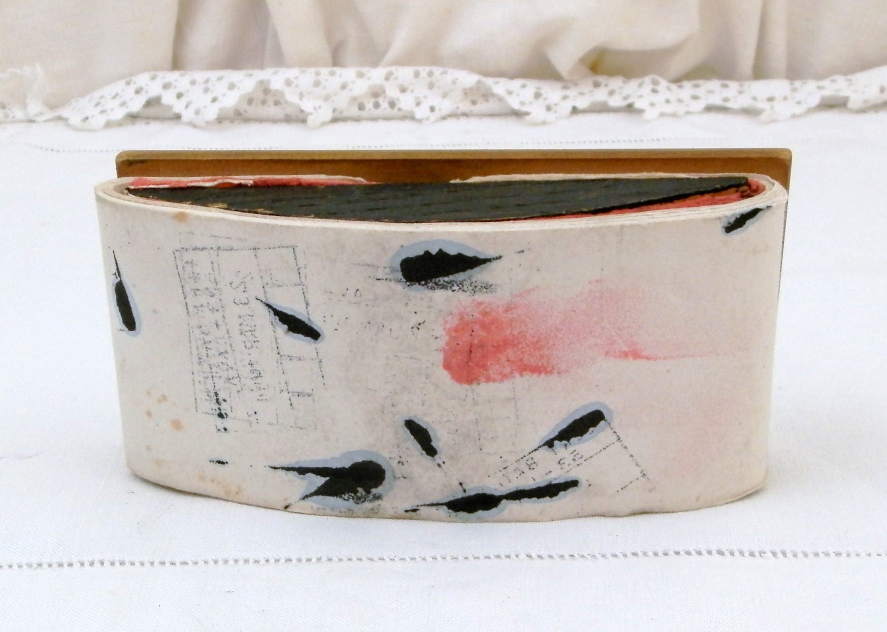 Vintage Wooden Rocking Blotter with 10 Sheets of Refill Blotting Paper