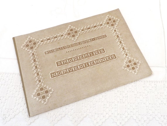 Vintage DMC Bibliotheque Broderies Norvegiennes Embroidery Book, Retro 1940s Norwegian Hardanger Manuel Photographs by Dmc Embroidery Yarns