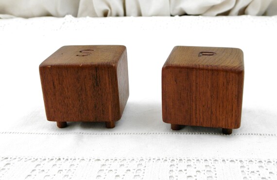 Vintage MCM Teak Wood S and P Salt /& Pepper Shakers with Plastic Stoppers