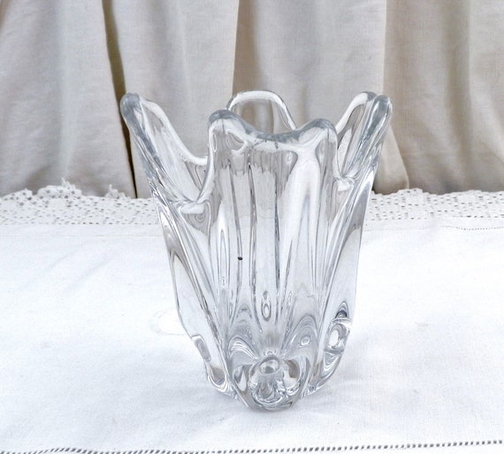 French Vintage Mid Century Clear Crystal Swung Glass Vase with Free Flowing Organic Shapes, Retro 1960s Water Drop Shaped Flower Vase France