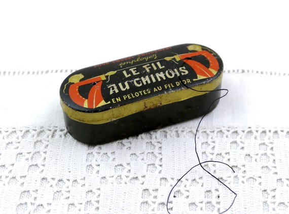 Antique Double French Linen Yarn Tin Le Fils Chinois with Art Deco Graphic, Retro Embroidery France, Victorian Thread Box with Hole