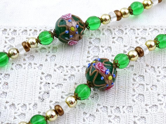 Vintage Venetian Handmade Glass Green Wedding Cake Beaded Necklace, Retro Murano Glassware Jewelry from Italy, 1960s Italian Woman Accessory