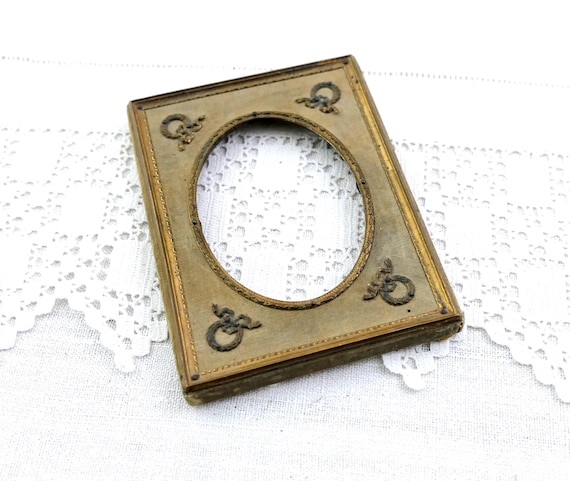 Small Antique French Empire Portrait Frame with Oval Opening and Laurel Leaf Wreathes, Retro Vintage 1800s Picture Surround France