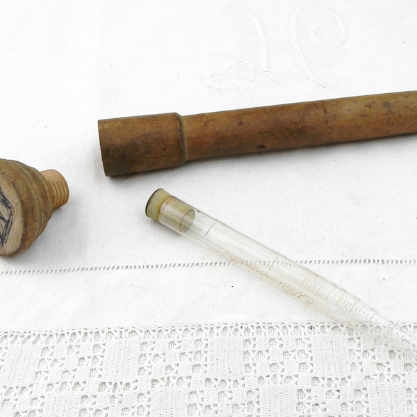 Antikes französisches Glas Albuminometer mit Holzgehäuse, Retro Medizinisches Gerät zum Messen von UrinApotheke Instrument, Alte Apotheker täuschen