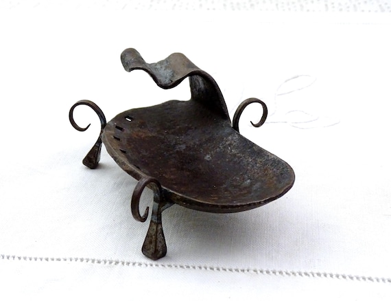 Antique French Upcycled Forged Oxen Shoe Ashtray with 3 Horse Shoe Nail Feet, Vintage Country Farming Curio from France made of Old Iron