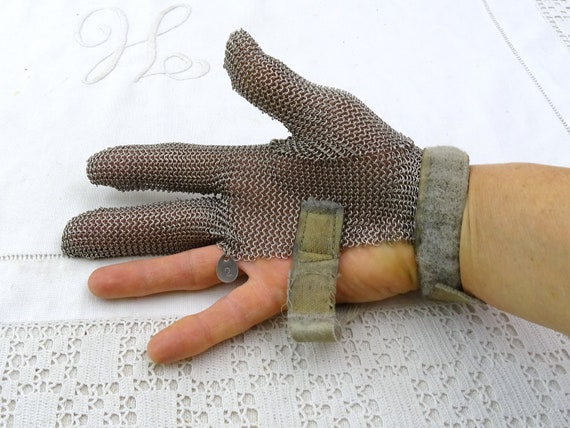 Vintage French Chain Mail Butcher's Glove 2 Fingers and a Thumb, Retro Meat Steak Cutting Accessory from France, Old Style Abattoir Item