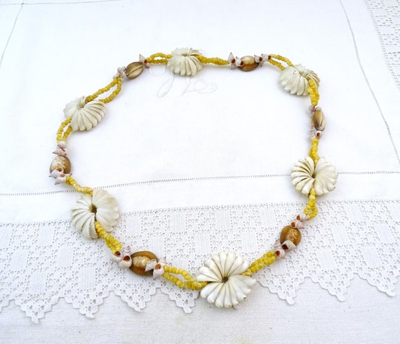 Vintage Hawaiian Lei Shell Style Necklace, Retro Exotic Pacific Island Cowrie Jewelry, Papua New Guinea Sea Beach Shell Statement Necklace