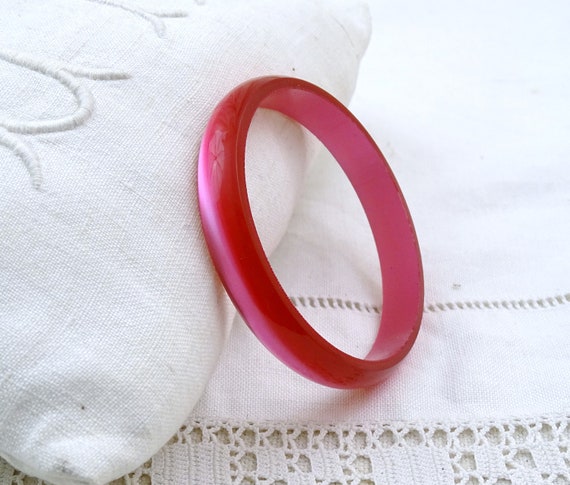 Vintage French Hot Pink Moonglow Lucite Bangle, Retro Modern Colorful Resin Plastic Bracelet France, Unique Gift for Lady Girlfriend