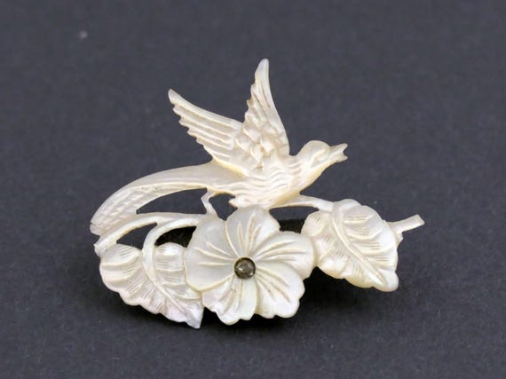 Antique French Carved Mother of Pearl Bird on a Flower Brooch, Retro Nacre Animal Badge from France, Vintage Victorian Jewelry Sea Shell