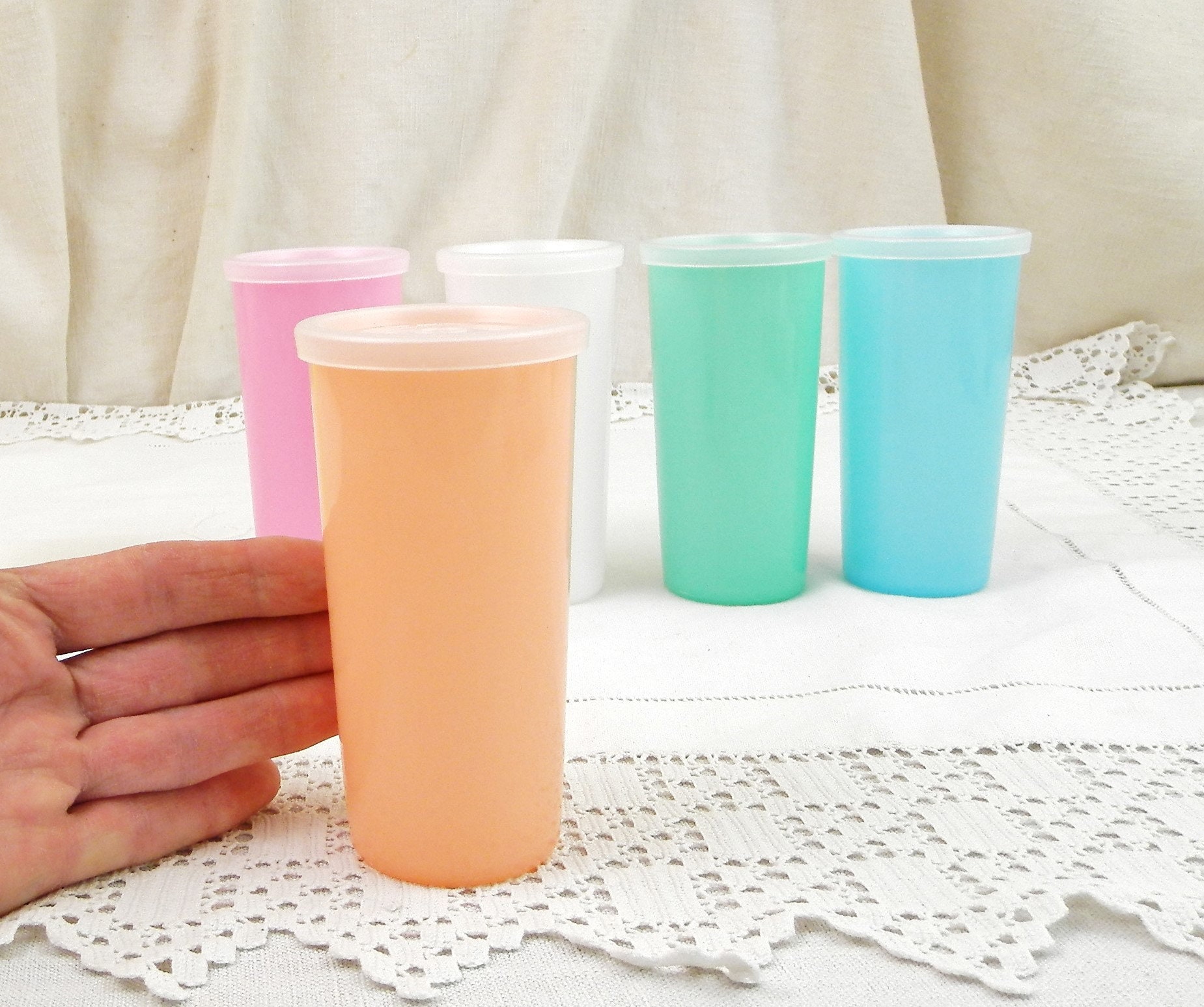 Vintage Tupperware Two Tier Carousel Caddy and Six Tall Pastel Coloured  Beakers. 