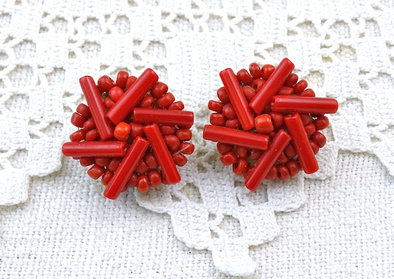 Vintage 1940s Bright Red Beaded Clip On Earrings, Retro 1960s Ear Fashion Jewelry in Red Glass Beads, War Time Woman's Fashion Paris