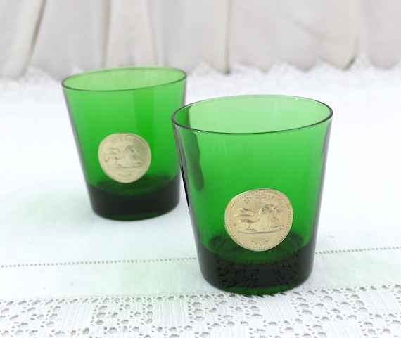 Set of 2 Vintage French Dubonnet Byrrh Green Glass Tumblers with Gold Tone Medallion, Retro Pair of Glassware Aperitif Glasses from France