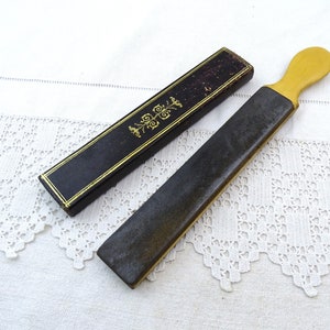 Antico rasoio in pelle francese del XIX secolo con custodia, accessorio per affilare la lama del rasoio da barbiere retrò dalla Francia, rasatura vintage