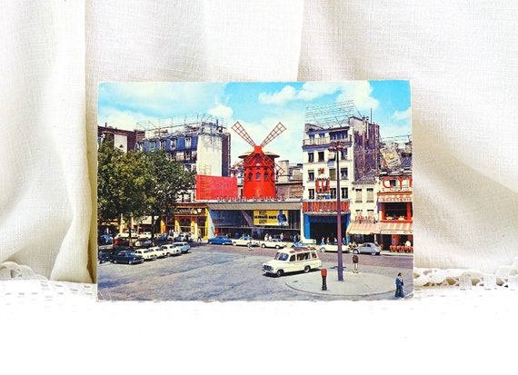 French Unused Vintage Colored Black and White Postcard of Famous Parisian Monument, Retro Photograph of Cancan Dancing Dancehall from Paris