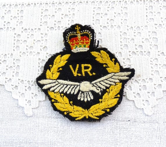 Vintage British Royal Air Force Volunteer Reserve RAFVR Veterans Blazer Badge, Retro Heraldic Badge RAF Voluntary Reserve Embroidered Patch