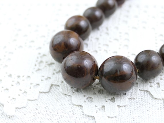 Long Vintage French Round Bakelite in Dark Marbled Chocolate Graduated Beaded Necklace 42 gm, 1930s End of Day Catalin Mottled Beads France