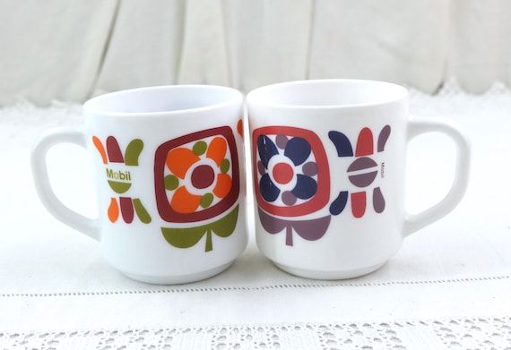 2 Vintage Mid Century French Mobil White Milk Glass  Mugs with Bold Flower Pattern, Retro Pair of 1970s Funky Coffee Cups from France