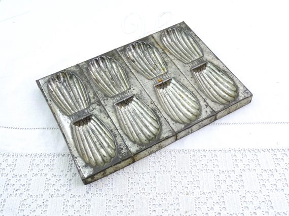 Vintage French Madeleine Bun Mold, Retro Metal Baking Tin Pan from France for Traditional Muffins, Country Farmhouse Brocante Kitchen Decor