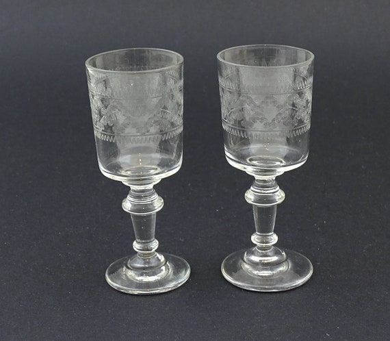 2 Small Antique French Clear Glass Liquor Stemmed Glasses with Engraved Pattern, Retro Dainty Ladies Little Sherry Footed Glasses France