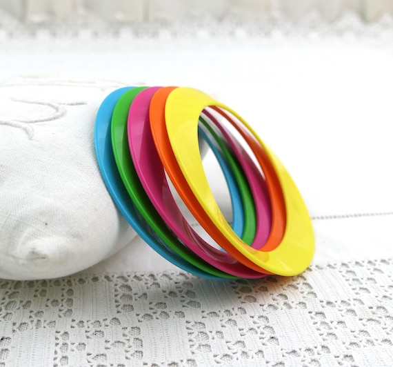 Vintage Set of 5 1980s Bright Neon Acrylic Bangle Bracelets, Colourful Retro Stack of Lucite Bangles 80s  Fashion, Playful Jewelry