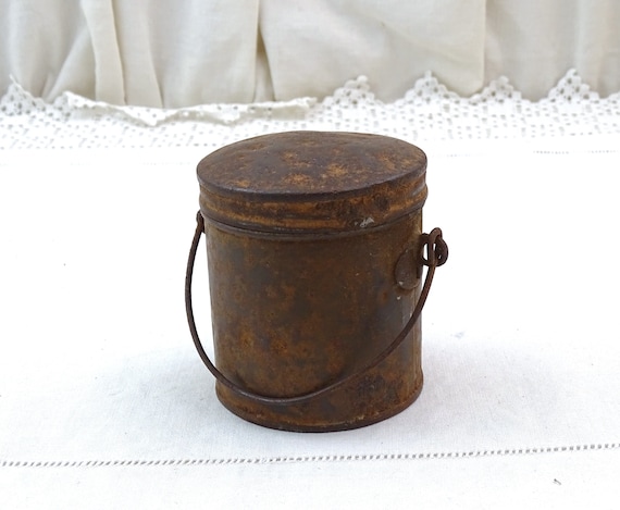 Small Antique French Metal Round Can with Handle and Lid, Vintage Rusty Paint Pot Style Container from France, Country Cottagecore Decor