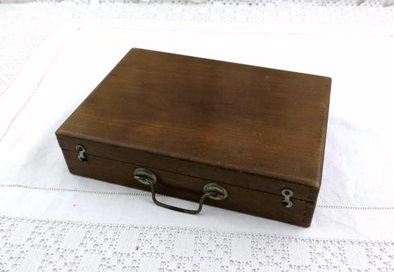 Small Vintage French Wooden Artist's Paint Box with Metal Handle, Vintage Painter Box Made of Wood, Old Style Painting Accessory from France